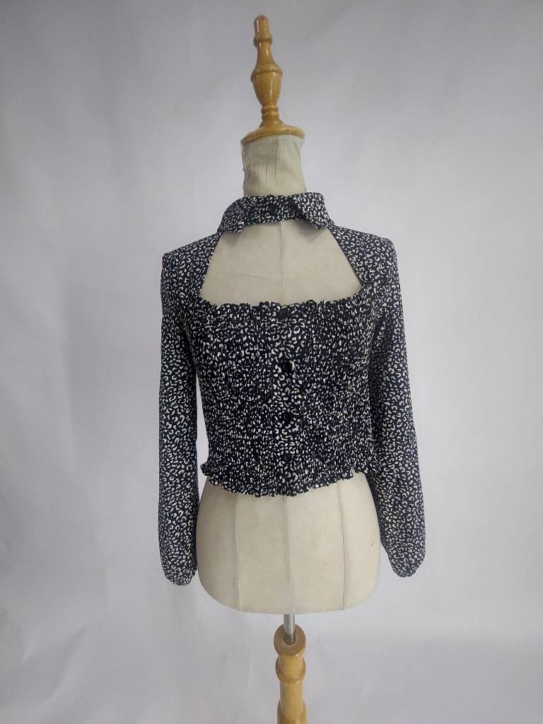 Black and White Printed Crop Top for Women.